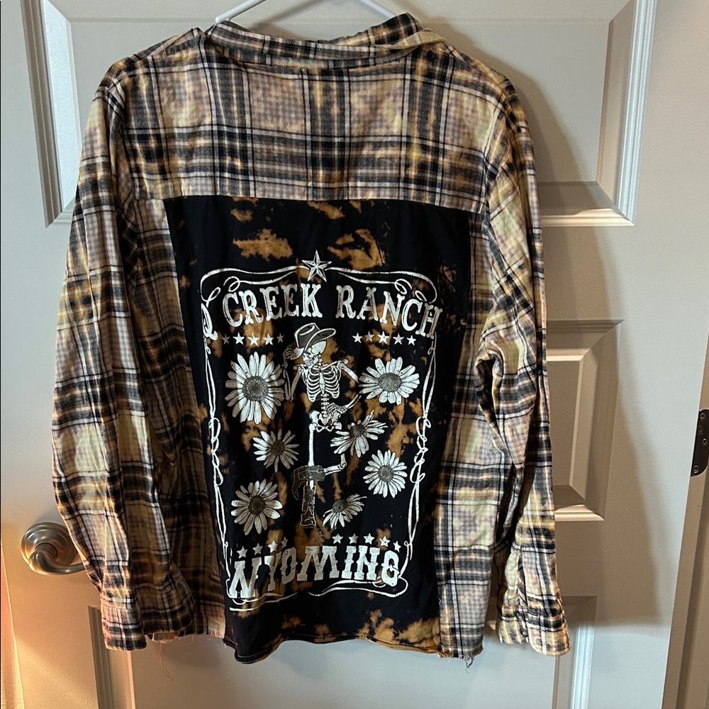 Women's Plaid Button Down Shirt - Brown